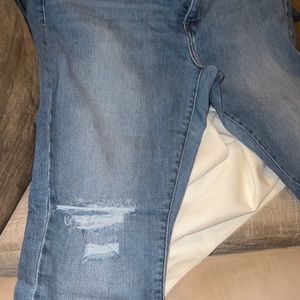 Levi Strauss snapping skinny jeans 34